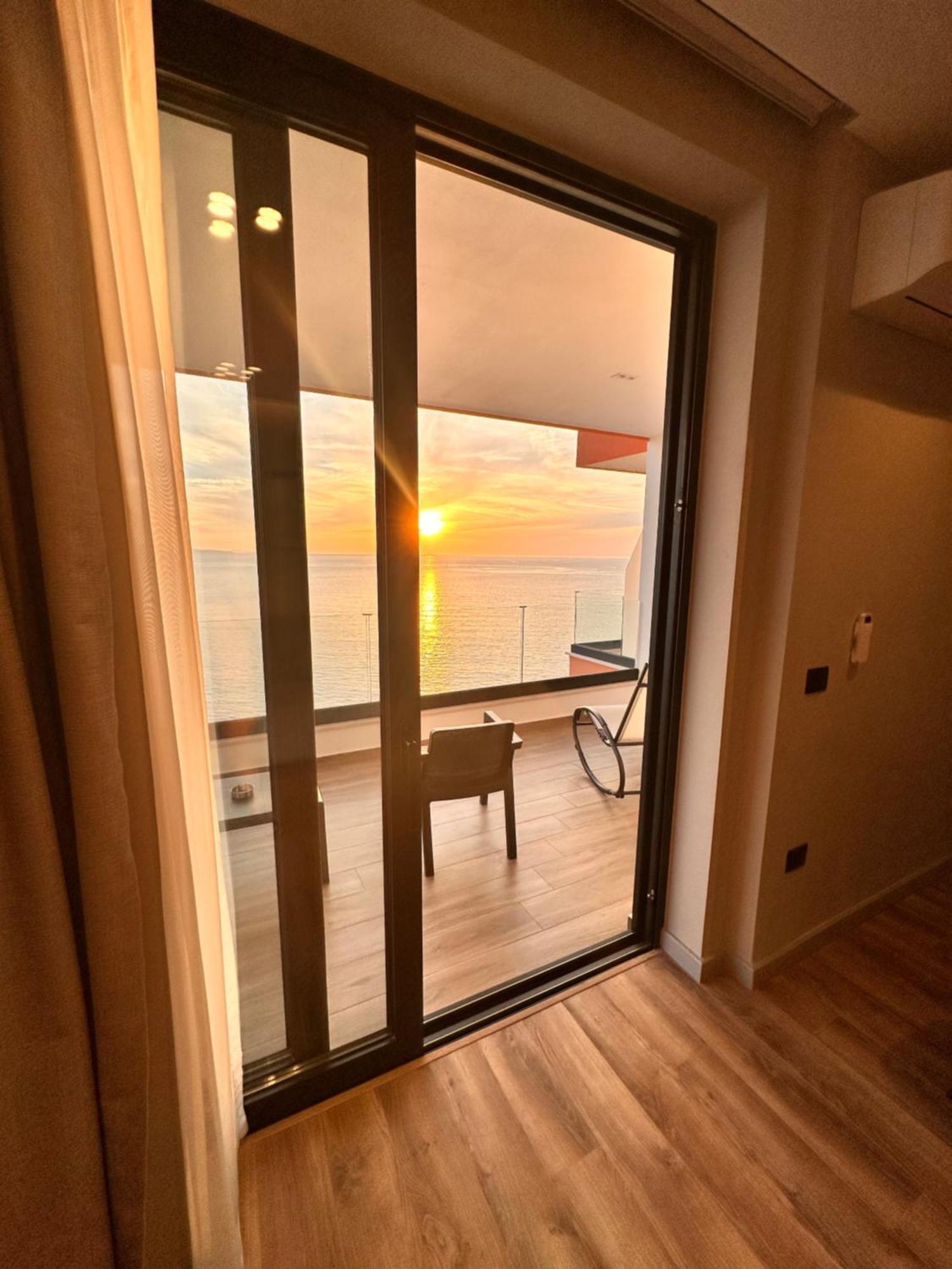 סרנדה Lookout Apartments מראה חיצוני תמונה