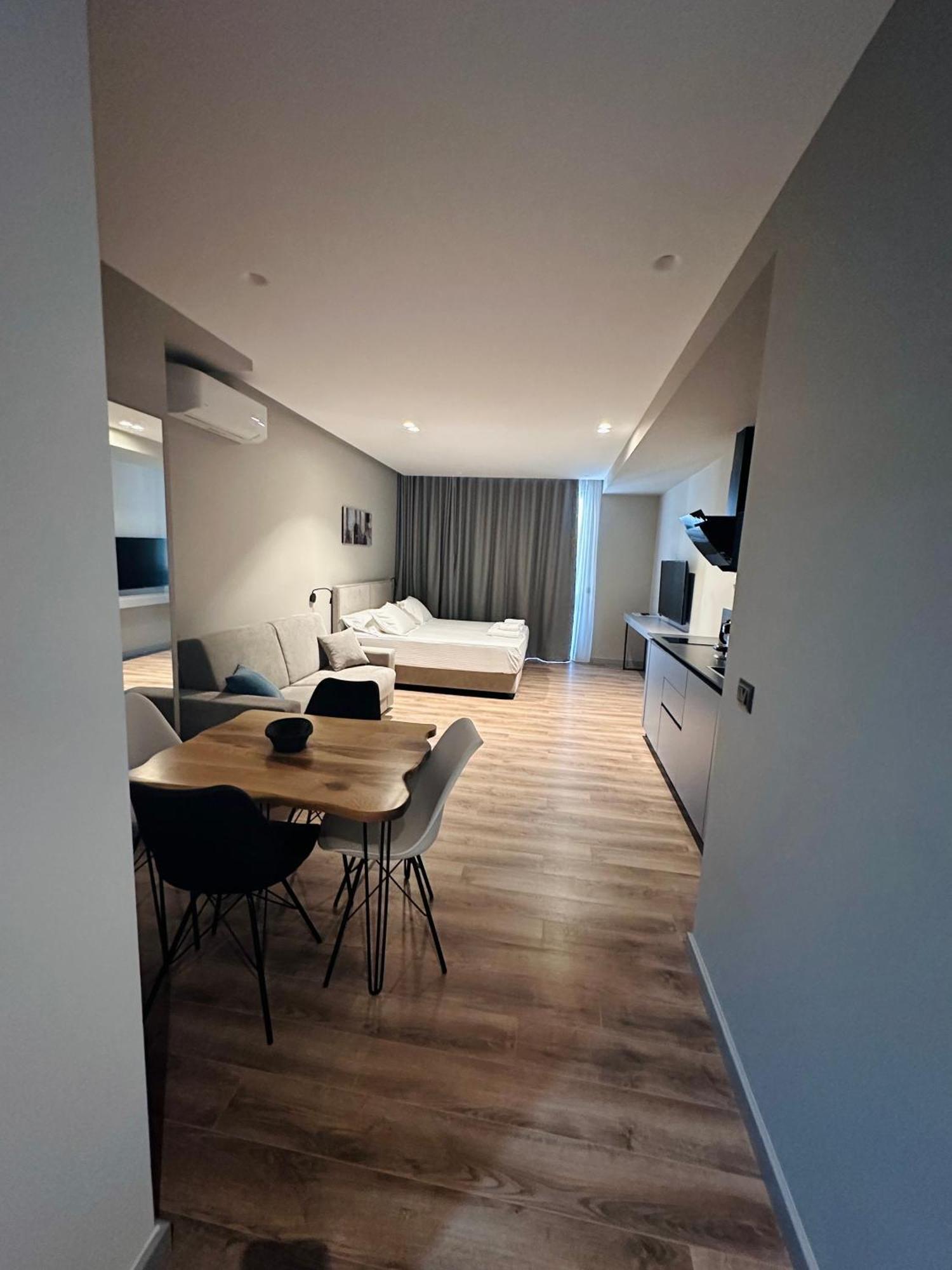 סרנדה Lookout Apartments מראה חיצוני תמונה